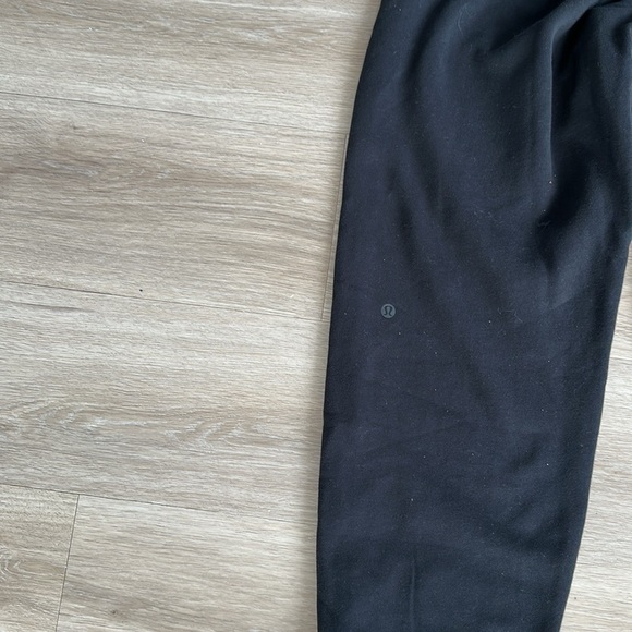 Lululemon Scuba Mid-Rise Oversized Jogger
Regular - Picture 12 of 12